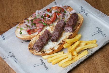 Ekmek Arası Kıyma Kebap (100 gr) | 240,00